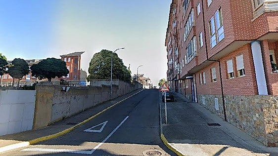 Una mujer de unos 30 años sufre heridas al caerse de su moto en Astorga