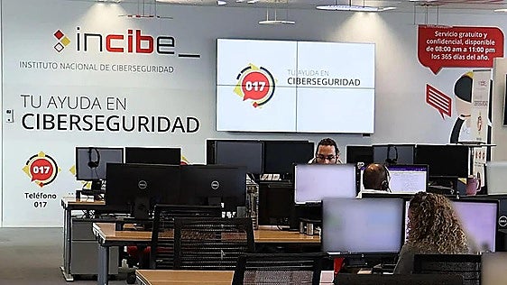 Aparecen en su ordenador certificados digitales extraños y llama al 017