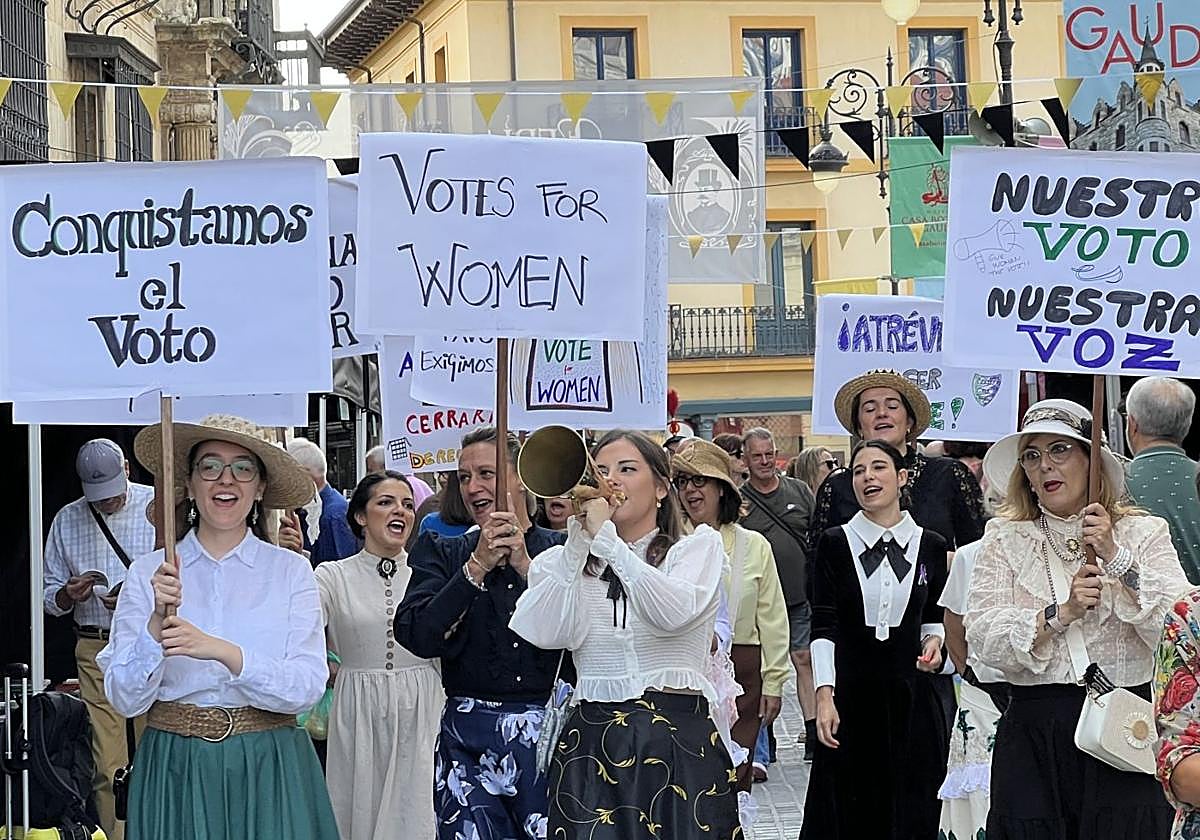 Recreación de una manifestación para reclamar el voto femenino.