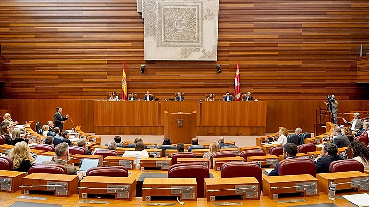 La Junta confirma el adelanto de 575 millones de la PAC y estudia «otras vías» de ayudas al campo