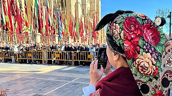 El PP señala a Alcaldía en la polémica por la indumentaria de los pendones