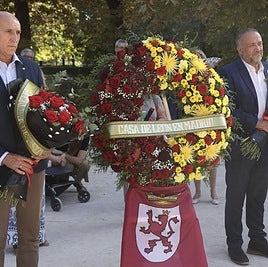 Ofrenda floral en el Retiro.
