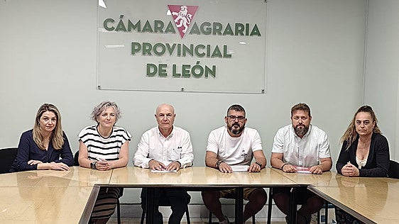 Renuevan el convenio del sector agropecuario en León con subidas del 3% en los salarios