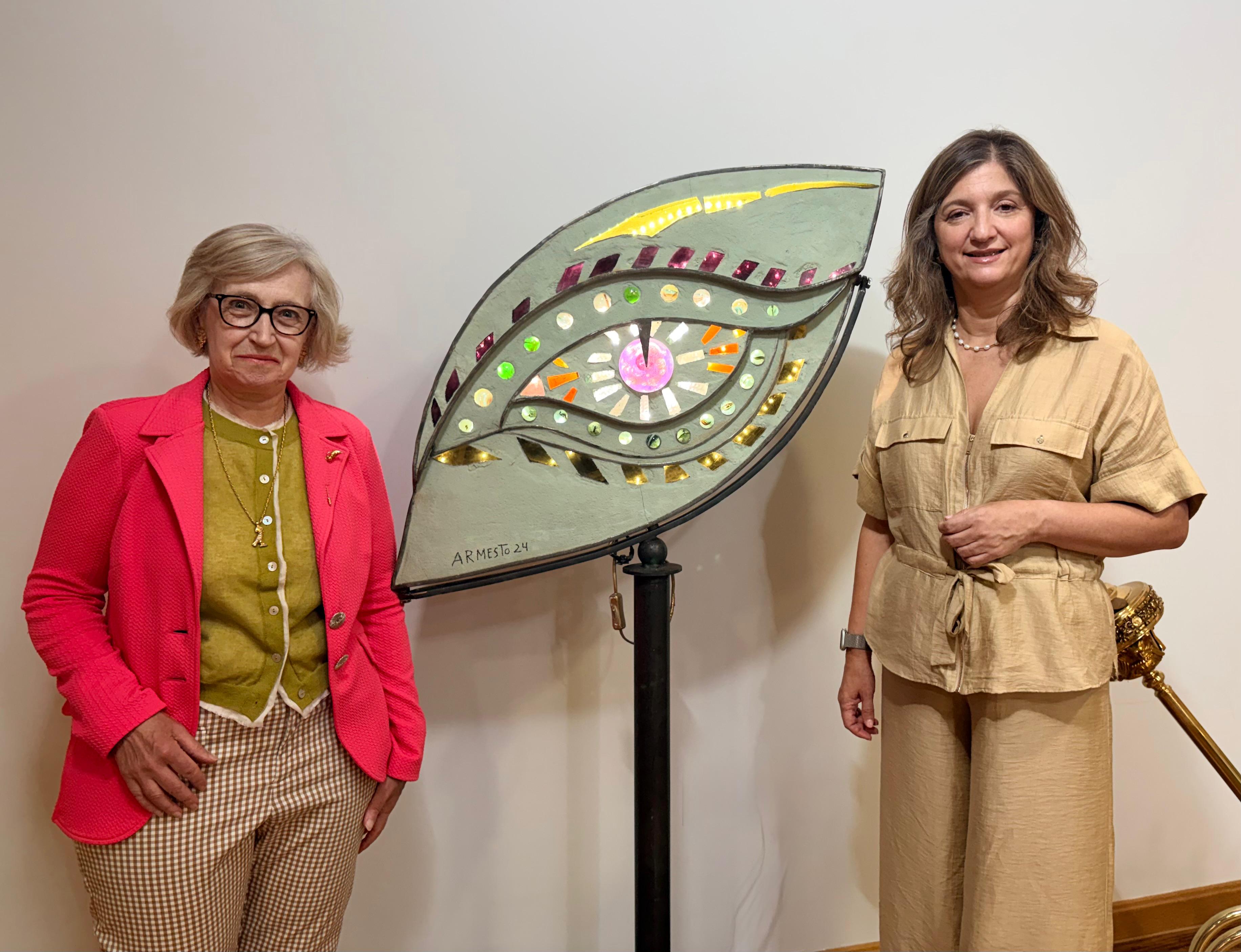 María Jesús García Armesto, Gaudí'nin onuruna ULE'ye heykel bağışladı
