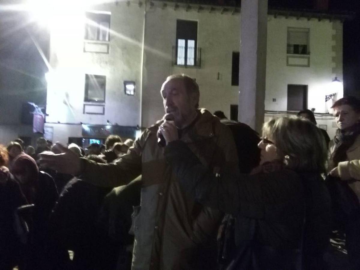 Las movilizaciones contra las obras de la Plaza del Grano continuan en la noche