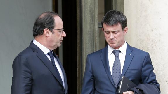 El presidente francés, François Hollande, y el primer ministro, Manuel Valls. 