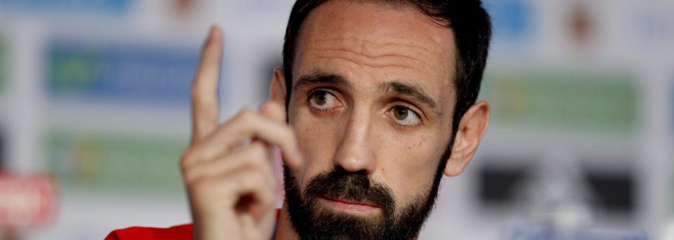 Juanfran, durante una rueda de prensa. 