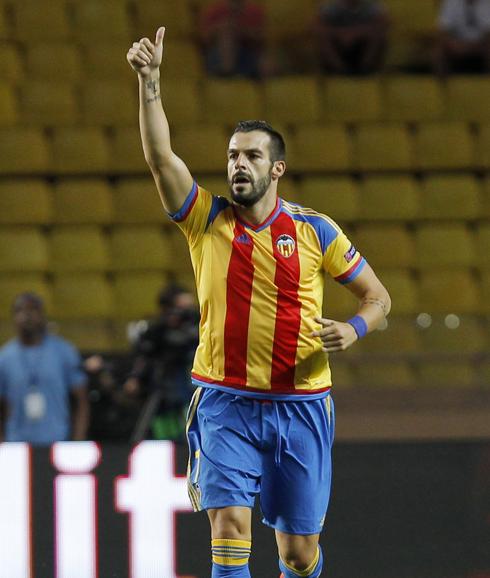 Álvaro Negredo, durante un partido con el Valencia. 