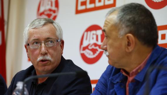 Ignacio Fernández, 'Toxo', y Pepe Álvarez, secretarios generales de CC OO y UGT.