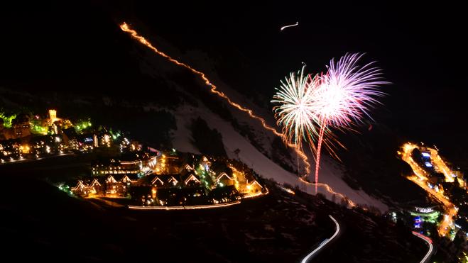 Los fuegos artificiales son uno de los momentos más especiales de la Navidad en las pistas catalanas