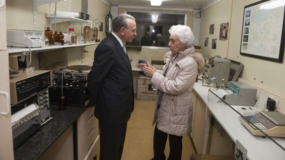 Josefina Castellví, primera mujer que dirigió la base antártica española Juan Carlos I.