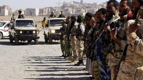 Guerrilleros rebeldes hutíes en Saná (Yemen).