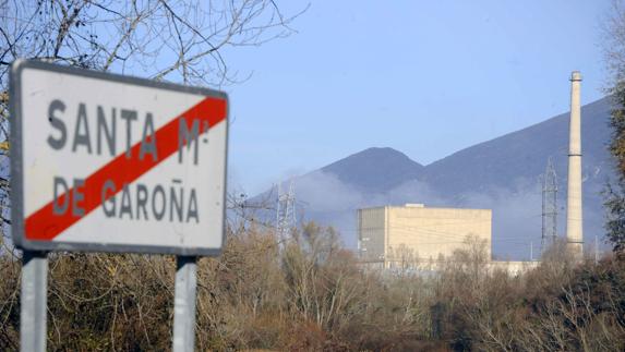 Vistas de la Central Nuclear de Santa María de Garoña, en Burgos.