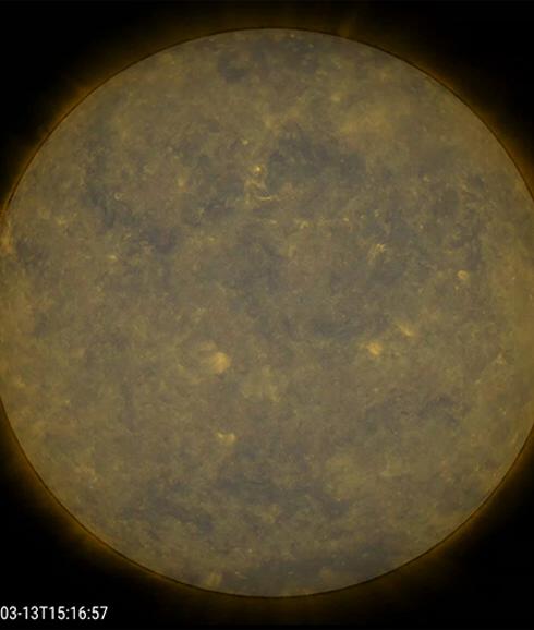 Pico mínimo de actividad en el ciclo solar.