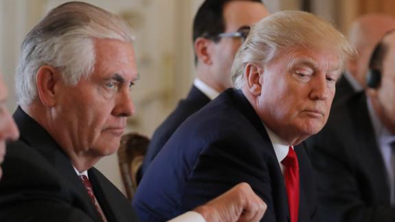 Donald Trump, junto al secretario de Estado de EE UU, Rex Tillerson.