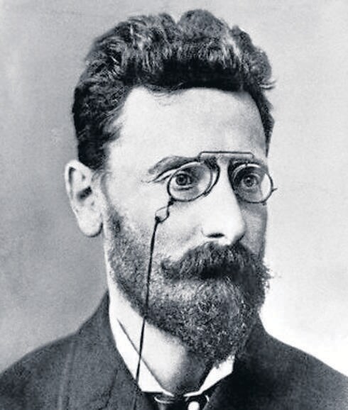 Joseph Pulitzer.