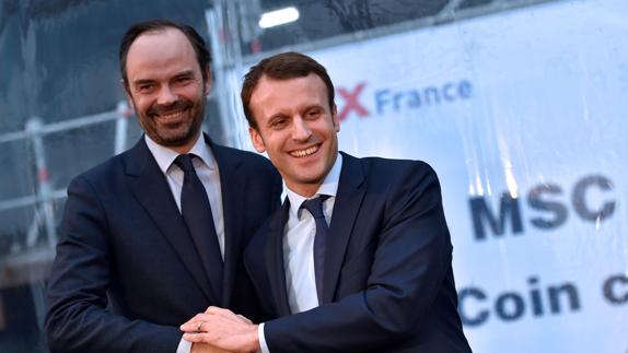 Emmanuel Macron con Édouard Philippe.