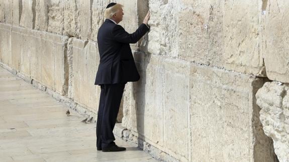 Donald Trump, en el Muro de las Lamentaciones.