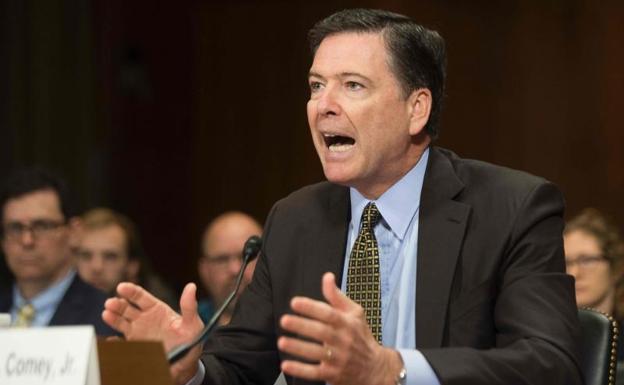 El exdirector del FBI James Comey.