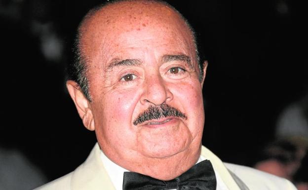 El multimillonario saudí Adnan Khashoggi.