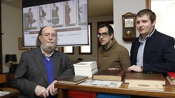 Joaquín Díaz, junto a Jorge Galván y Miguel García, de Wikimedia