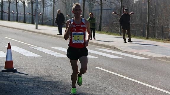 Sergio Sánchez busca la plaza olímpica del 10.000 en Oporto 