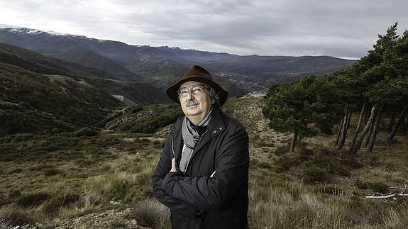 Antonio Colinas, en la sierra de la Braña