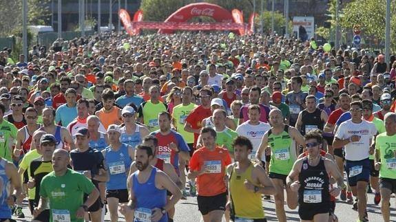 La muerte de un corredor de Valladolid tiñe de luto el Medio Maratón de Gijón