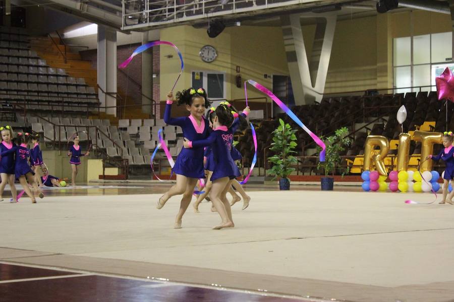 Las niñas del Ritmo disfrutaron sobre el tapiz del Palacio