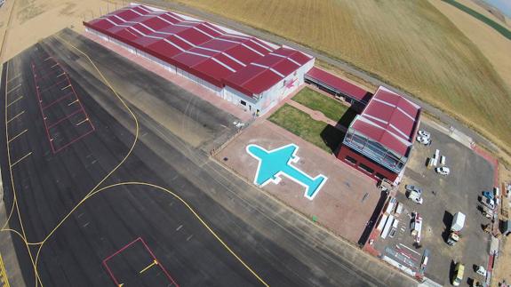 La XXV Vuelta Ibérica de Aviación Ligera culmina el sábado en Pajares de los Oteros