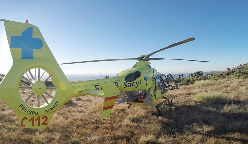 Helicóptero medicalizado de Emergencias Sacyl.