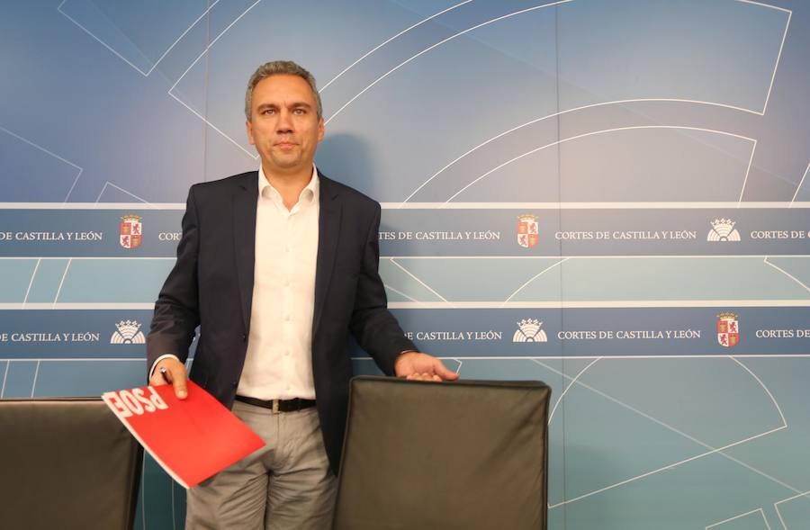 El PSOE acusa a la Junta de «bajarse los pantalones» ante el Gobierno al asumir el cierre del carbón