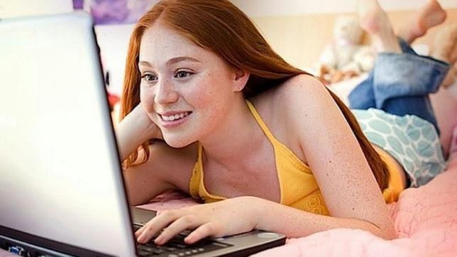 Los jóvenes cada día utilizan  internet para conocer gente