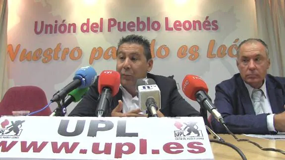 Luis Mariano Santos durante la rueda de prensa.