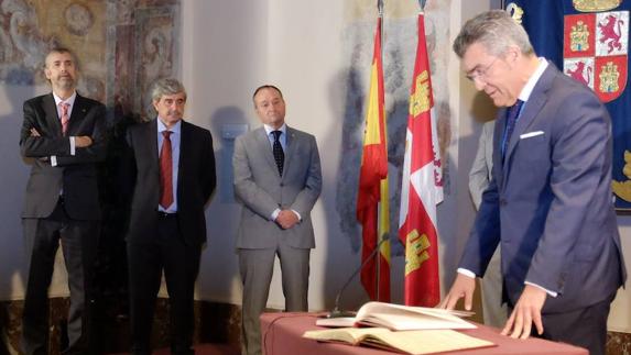 Toma de posesión del cargo por parte de Javier Cepedano.