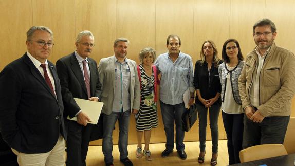 GT y CCOO se reúne con el Grupo Socialista en el Congreso. Juan Lázaro