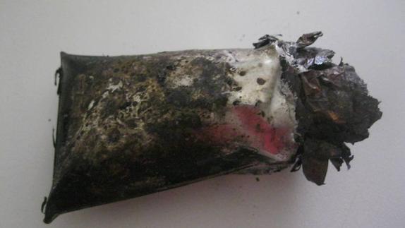 Estado en el que ha quedado la batería tras el reventón.