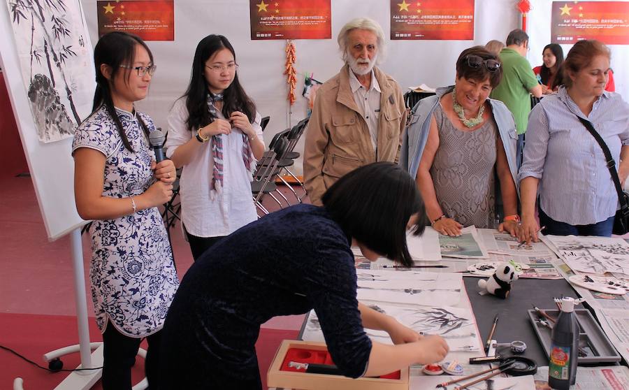 Música, taichí, farolillos y juegos en la celebración del Día del Instituto Confucio