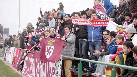 La afición de la Cultural durante un partido.