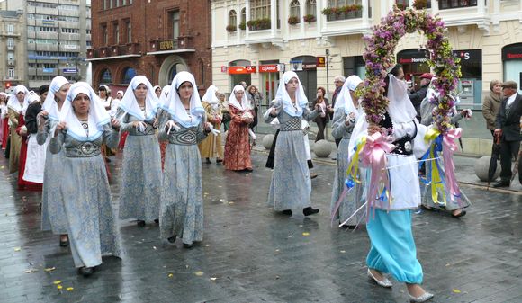 La cerebración de las cantaderas por las calles de León.