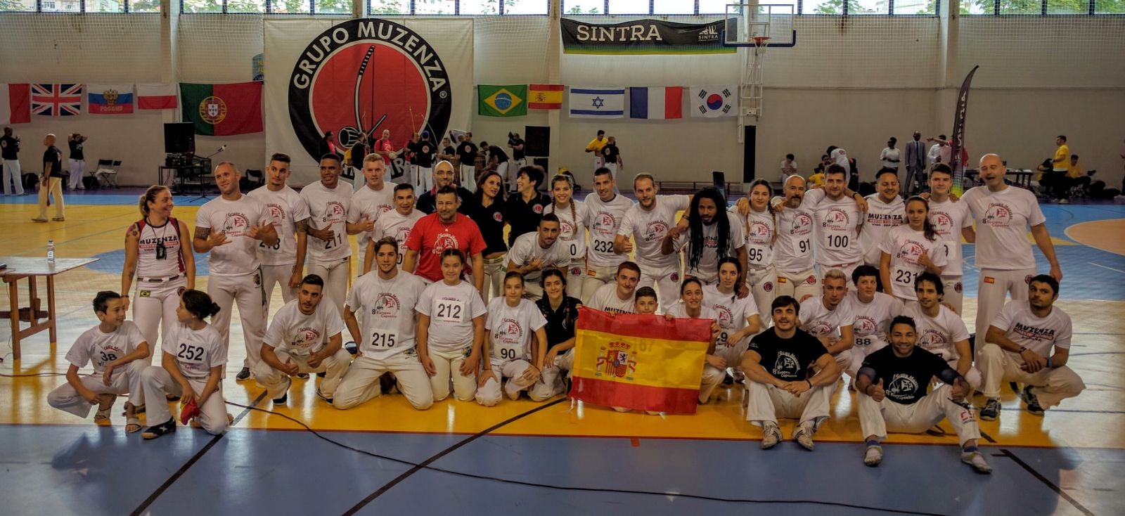 León demuestra su potencial en capoeira