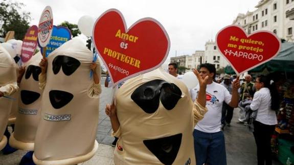 Manifestación por el uso de protección.