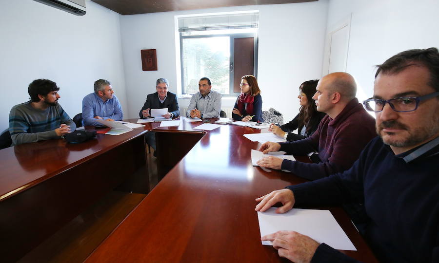 El senador socialista por León, Graciliano Palomo, junto a la diputada socialista, Aurora Flórez