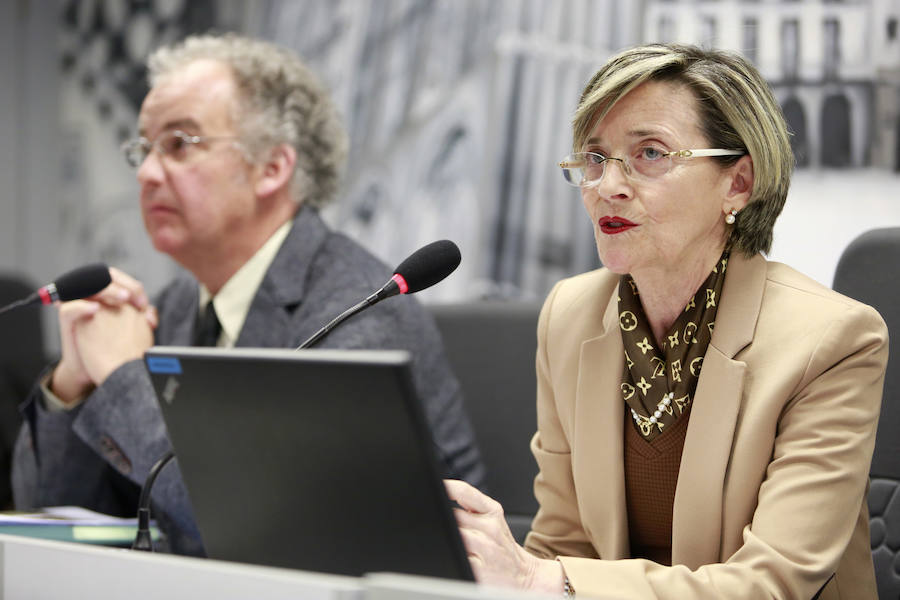 Ana Franco y Ramón Cañas, autor del proyecto de remodelación de la Plaza del Grano. 
