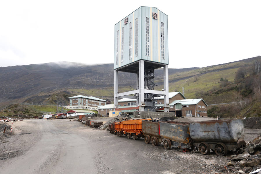 Exterior de la Hullera Vasco Leonesa. 
