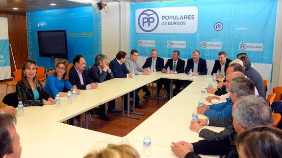 Antonio Silván realiza la presentación de su precandidatura y mantiene un encuentro con afiliados del PP de Burgos.