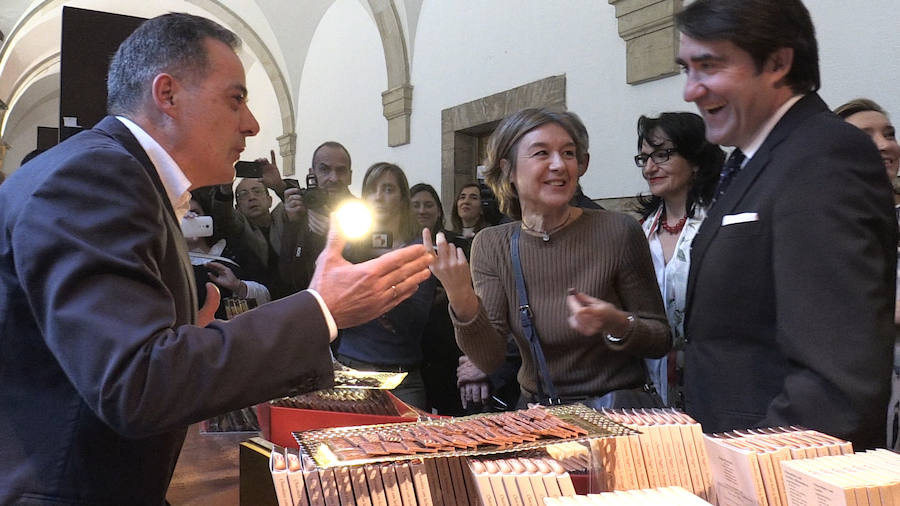 Isabel García Tejerina, Teresa Mata y Juan Carlos Suárez-Quiñones, durante su visita al SICA 2017. 