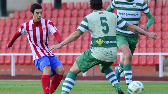 Un lance del Atlético Bembibre-La Virgen.