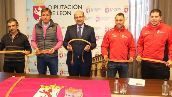 La Diputación despidió a la expedición leonesa.