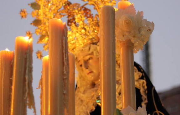 Imagen de la Virgen de la Soledad en la Procesión del Dolor de Nuestra Madre.